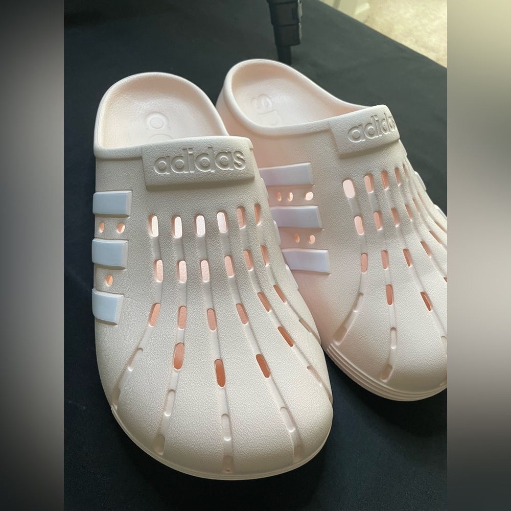 Adidas Croc Women's Size 8